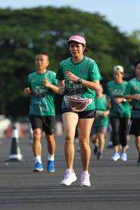 BIB: 265
                            <button type="button" onclick="openModal(5173138)" class="btn btn-primary btn-sm float-right btn-popup" data-toggle="modal" data-target=".modal-high-quality">
                        <i class="fas fa-shopping-cart"></i> Add to Cart
                    </button>
                                            <button type="button" onclick="isThisMe(5173138, true)" class="btn btn-success btn-sm float-right btn-popup btn-isme hidden" data-toggle="tooltip" data-placement="bottom" title="นี่คือรูปของคุณใช่ไหม คลิกที่นี่เพื่อเอาเข้าอัลบั้ม">
                        <i class="fas fa-plus"></i> Add to album
                    </button>
                    <button type="button" onclick="isThisMe(5173138, false)" class="btn btn-warning btn-sm float-right btn-popup btn-isnotme hidden">
                        <i class="fas fa-ban"></i> Remove from album
                    </button>